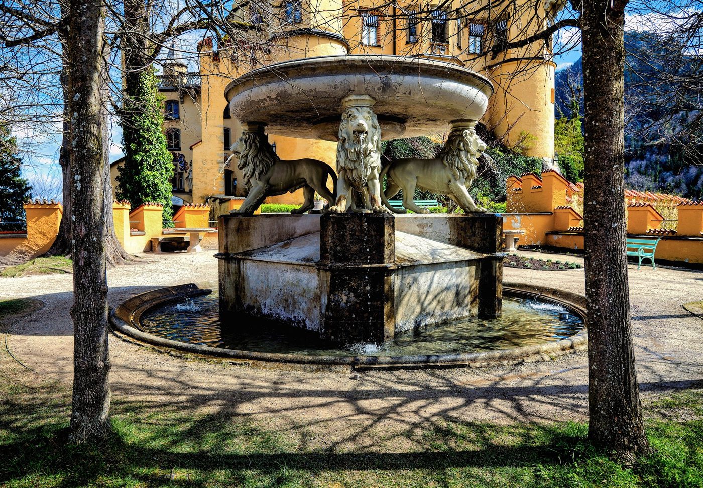 The courtyard fountain.