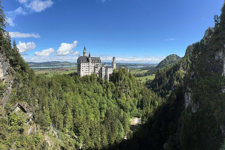 Neuschwanstein & Linderhof Castle Luxury Private Tour from Munich, photo 2