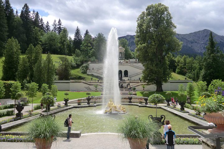 VIP Daytrip Neuschwanstein, Linderhof and Grotto from Munich, photo 3