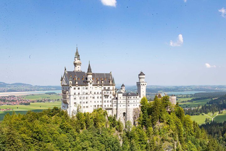 Premium Neuschwanstein Castle and Linderhof VIP Tour from Munich, photo 3
