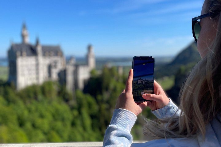 Neuschwanstein Castle Tour with skip-the-line tickets & Shuttle, photo 3