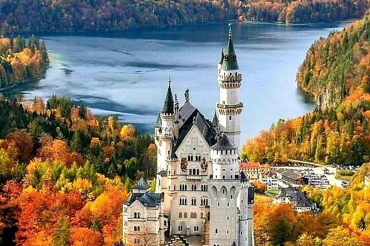Skip the Line: Neuschwanstein Castle Private Tour From Füssen or Hohenschwangau