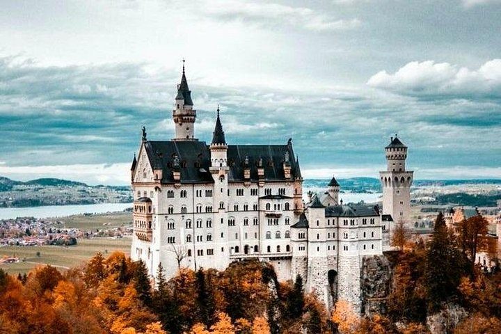 Skip the Line: Neuschwanstein Castle Private Tour From Füssen or Hohenschwangau, photo 3