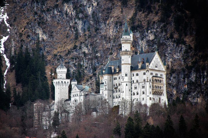 Private Tour to Neuschwanstein Castle & Linderhof from Munich, photo 3